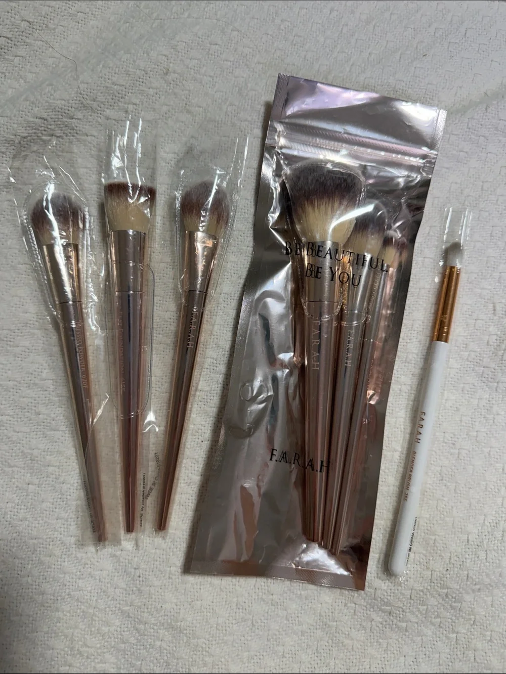 Farah Rose Gold Handle Makeup Brush Set with Pink-Tipped Bristles